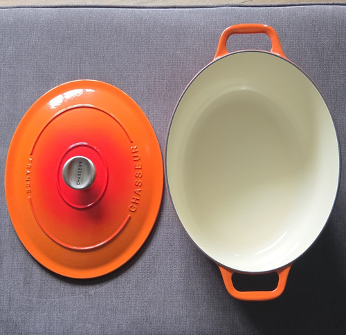 Cast iron pot chasseur - cast,