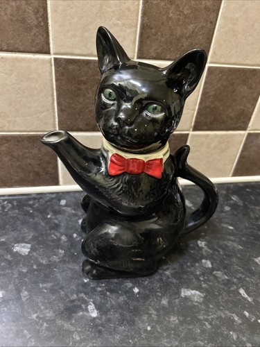 Tony wood teapot - teapot, cat