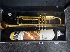 Yamaha YTR4335G - Trumpet with hard shell Case and accessorie