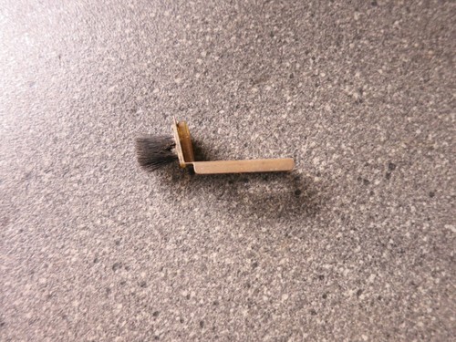 Rockola needle cleaning - cleaning, brush