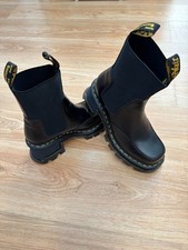 BNWOB Dr Martens Black Corran