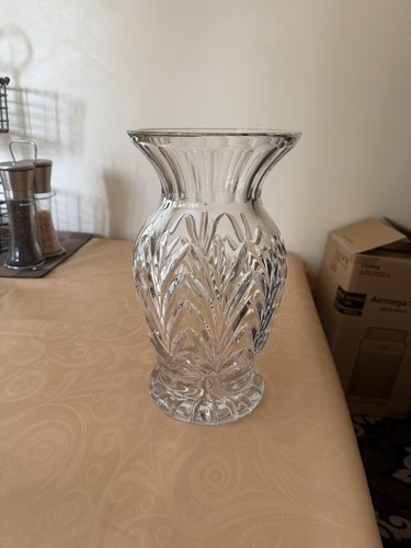 Very large crystal - cut, glass