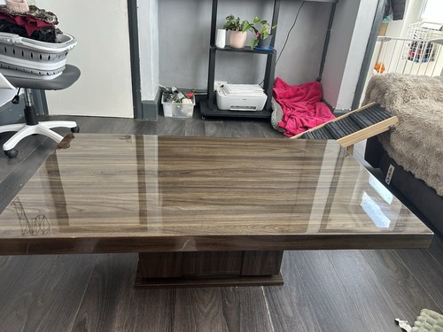 Coffee table brown shiny - table.,