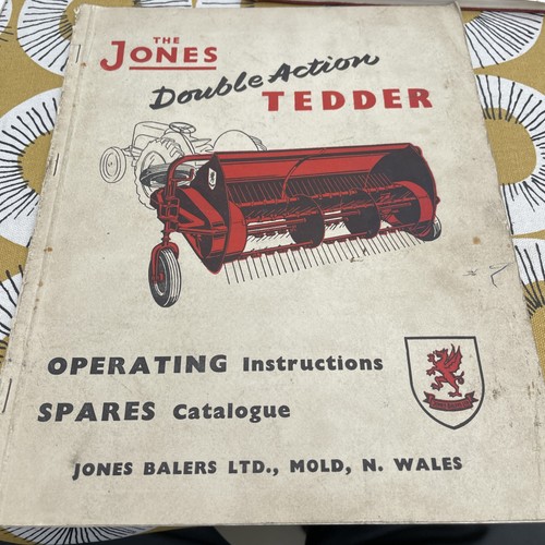 Jones mold double action - of,