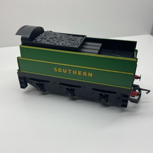 Hornby r38 battle - of, britain