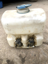 Land Rover Defender - Windscreen washer bottle with bracket