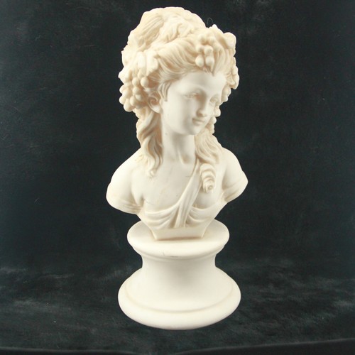 Young victorian woman bust - woman, 12"