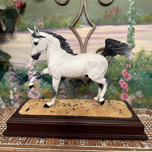 Animal artistry trotting - animal,