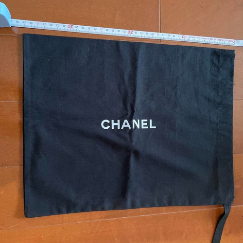 Chanel auth dust - chanel, black