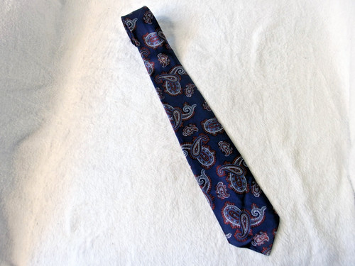 Vintage 417 van heusen tie - by,