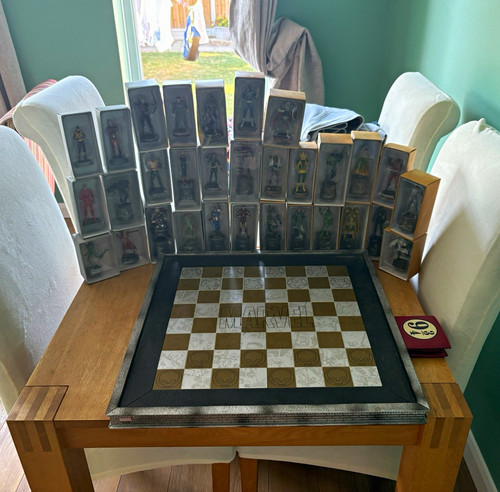 Eaglemoss marvel chess - eaglemoss,