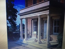 Haddonstone portico L200