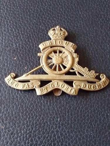 Royal artillery cap badge - artillery,