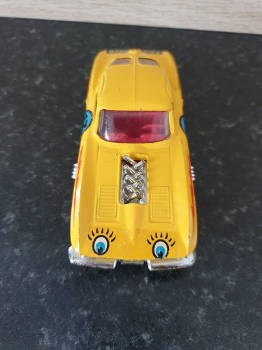 Corgi chevrolet corvette - chevrolet,