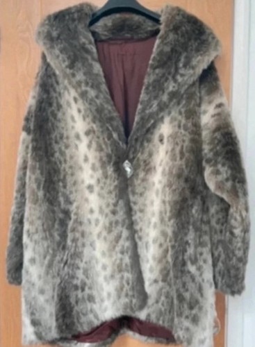 Vintage faux fur leopard coat