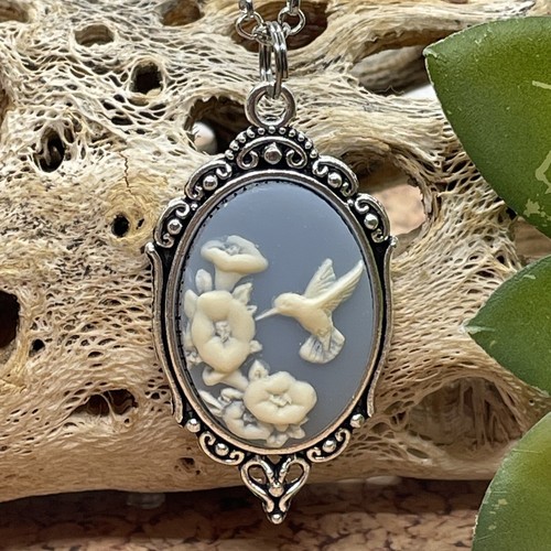 Blue hummingbird necklace - blue,