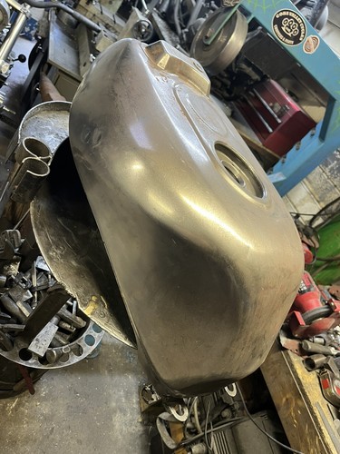 Suzuki gsxr750 slingshot tank - suzuki,