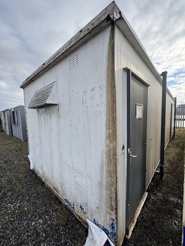 32ft male female toilet - male,
