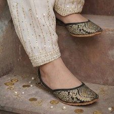 Womens Handmade Jutti