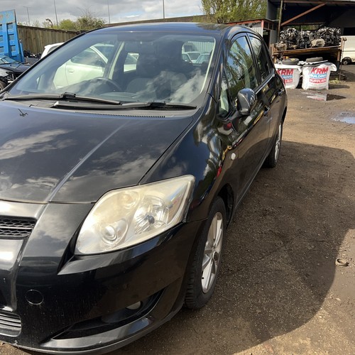 Toyota auris d - 2.2, t180
