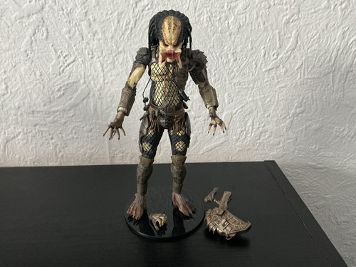 Neca predator please read - neca,