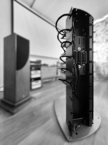 Cyrus hark audiophile rack - audiophile,
