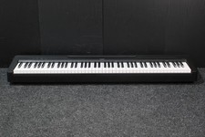 Yamaha P145 Digital Piano -