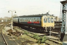 PHOTO  CLASS 108 2-CAR DMU SET