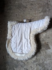 Griffin White Horse Medium Fur Numnah