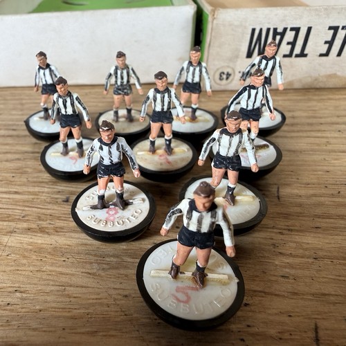 Vintage boxed subbuteo team - team,