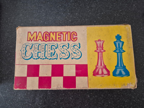 Travel magnetic chess - magnetic, set
