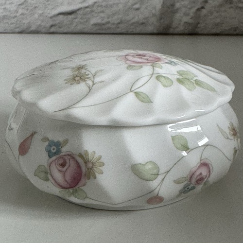 Vintage wedgwood rosehip fine - wedgwood,