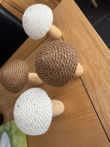 Wooden mushrooms toadstools - 4,