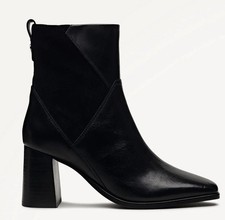 RADLEY BLACK LEATHER HEEL