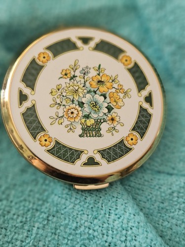 Vintage stratton compact - stratton,