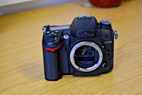 Nikon d7000 2mp digital slr - 16.2mp,