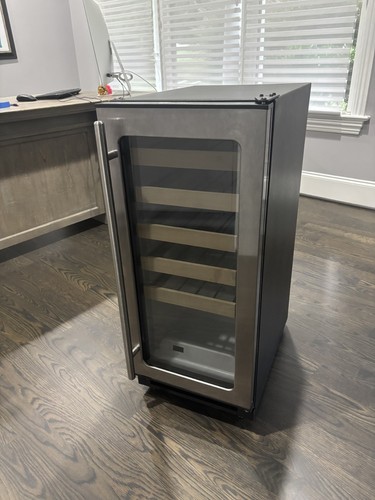 Line under cabinet wine - u-line,