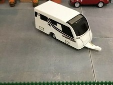 1:76  Tourer Caravan