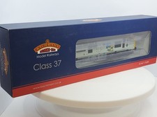 Bachmann 32-778RJ Class 37 Stainless Pioneer BR Railfreight Metals Sector - Grey
