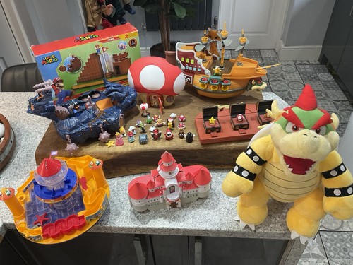 Large super mario bundle - super,