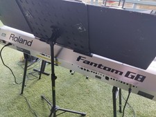 Roland Fantom G8 Keyboard workstation silver 88keys