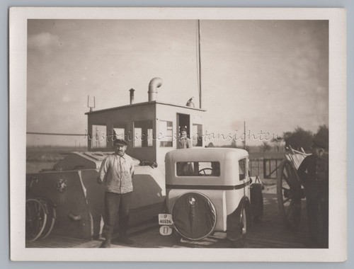 Bmw dixi auto auf fähre - auto,