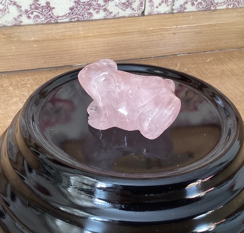Pink glass frog - pink,