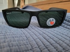 Ray Classic Polarized Sunglasses Matte Black Green Edition. Mint Condition