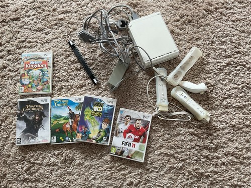 Nintendo wii console - nintendo,