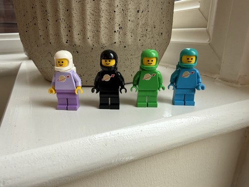 Lego spaceman 4 - x,