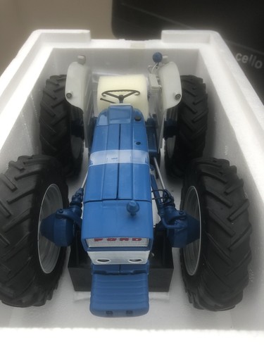 County 654 prototype tractor - 654,