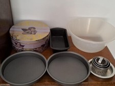 Baking bundle, cake tins, cookie cookers, mixing bowl, loaf tin, small pie dish