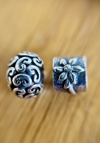 Genuine pandora poinsettia - genuine,