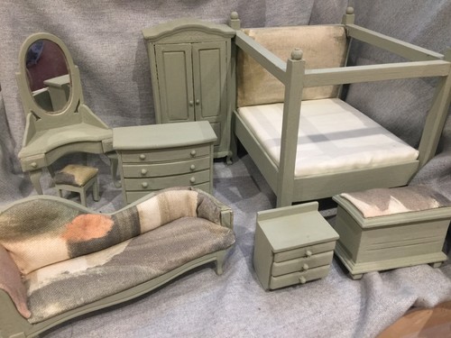 Dolls house 12th scale - dolls, 1:12th